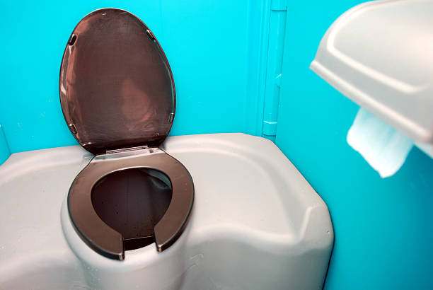 Best Construction site porta potty rental  in Rossville, KS